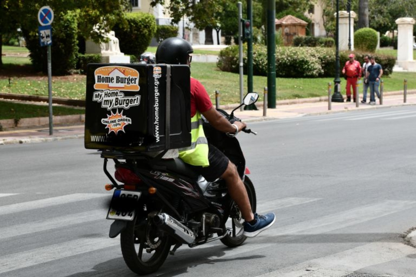 ΓΣΕΕ: Να ληφθούν πρόσθετα μέτρα για την προστασία των διανομέων