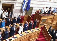 Η νέα διάταξη των βουλευτικών εδράνων