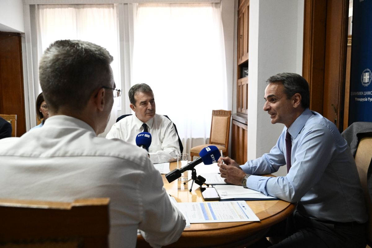 Μητσοτάκης: Ενίσχυση του ΕΚΑΒ από Πυροσβεστική και Ένοπλες Δυνάμεις – Εντός της ημέρας η ΠΝΠ