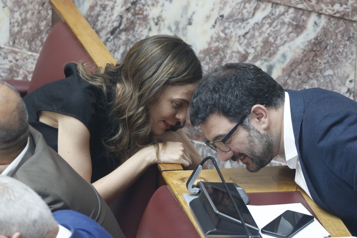 Ο Νάσος Ηλιόπουλος στηρίζει την υποψηφιότητα της Έφης Αχτσιόγλου