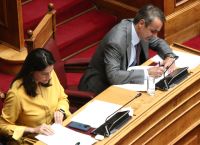Αύριο σε δημόσια διαβούλευση το νομοσχέδιο για την ψήφο των Ελλήνων του εξωτερικού