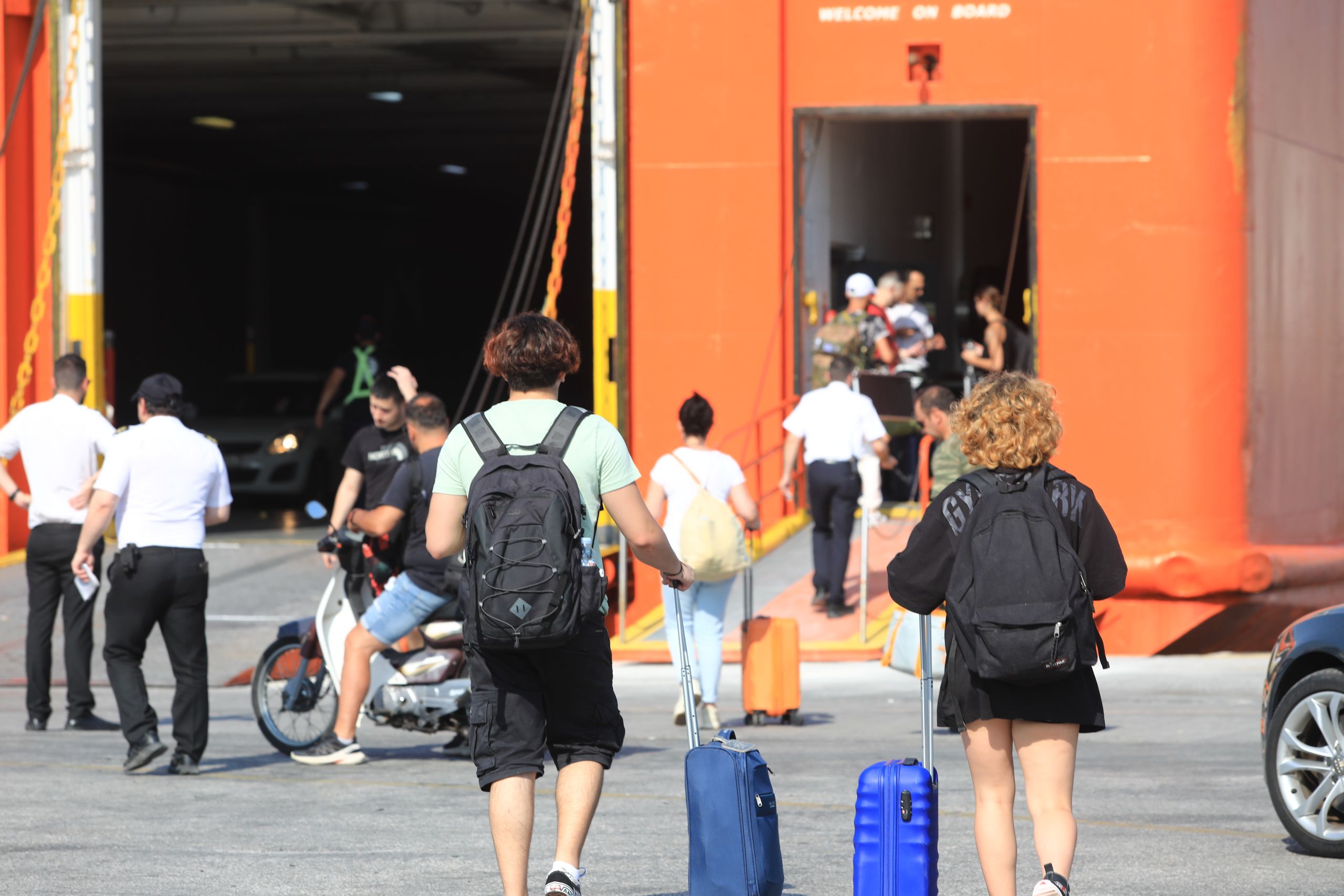 Youth Pass θα δίνετε και στα 18, αλλά… και στα 19