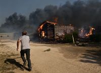 Σε εγρήγορση η πολιτική ηγεσία για τις πυρκαγιές