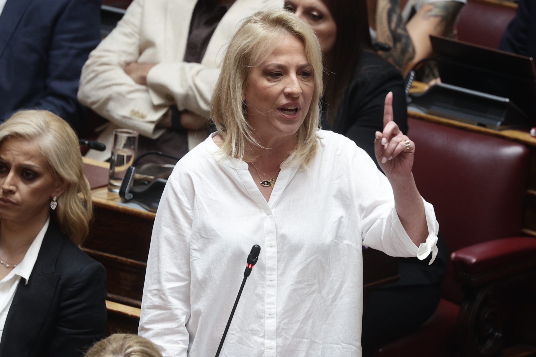 Ομόφωνη απόφαση της Ολομέλειας για την άρση ασυλίας της Ρένας Δούρου για το Μάτι