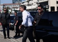 Στο Συντονιστικό Κέντρο Πολιτικής Προστασίας ο πρωθυπουργός – Ενημερώνεται για τα πύρινα μέτωπα