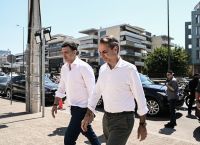 Στο Συντονιστικό Κέντρο Επιχειρήσεων ο Μητσοτάκης
