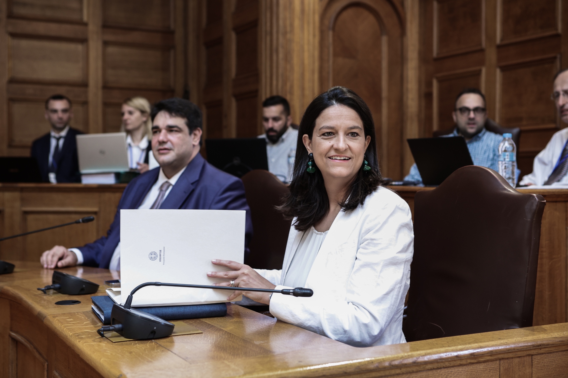 Επιτροπή Δημόσιας Διοίκησης: Υπερψηφίστηκε το νομοσχέδιο για την ψήφο των Ελλήνων του εξωτερικού