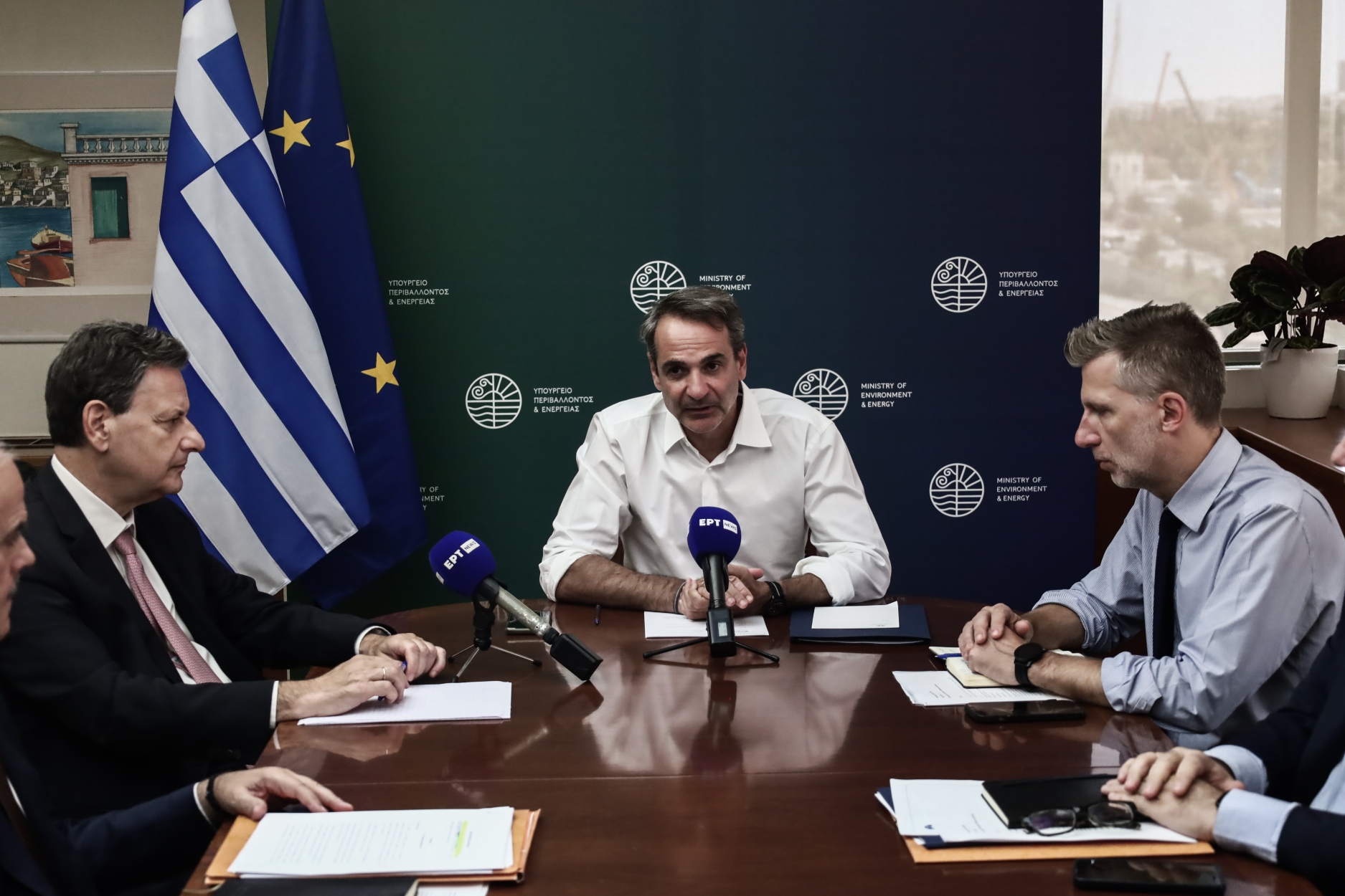 Μητσοτάκης από ΥΠΕΝ: Έρχονται εξαγγελίες για τη δασοπροστασία – Μέτρα στήριξης για την ενέργεια