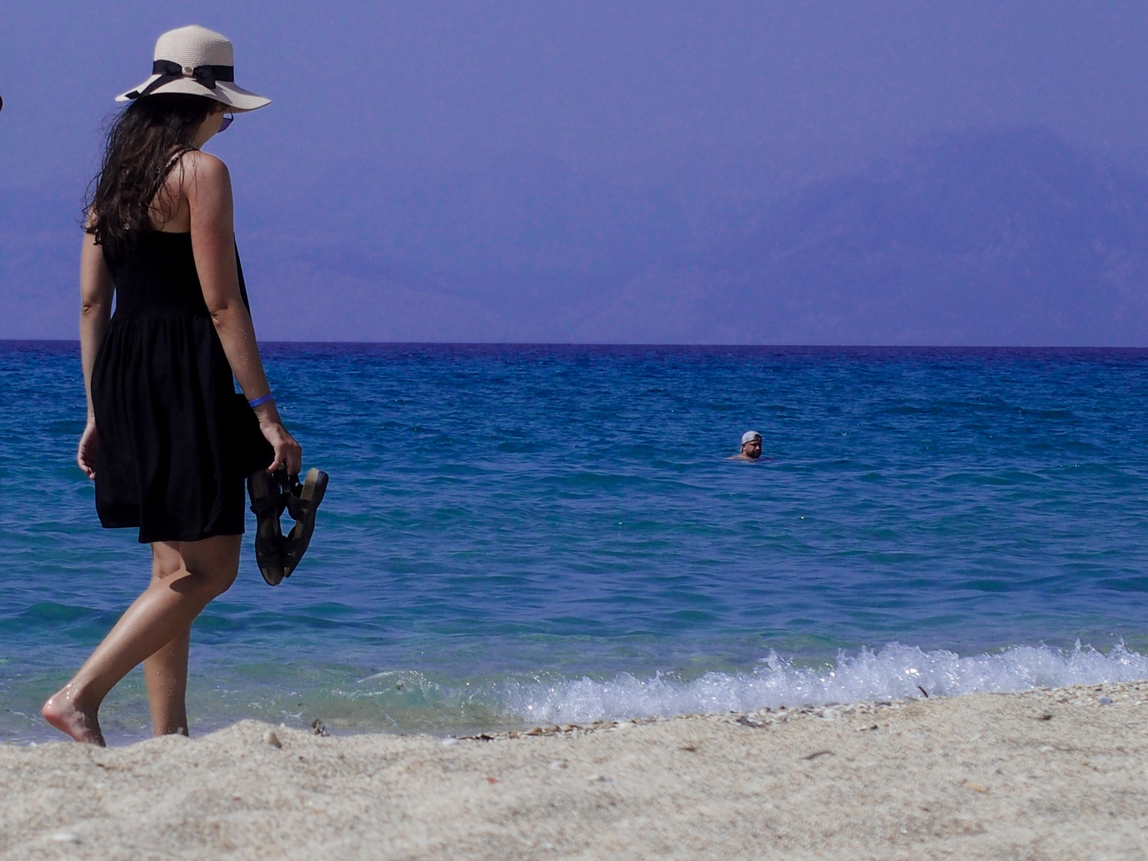 Καύσωνας: Πώς να αποφύγουμε τη θερμοπληξία – Αναλυτικές οδηγίες και μέτρα
