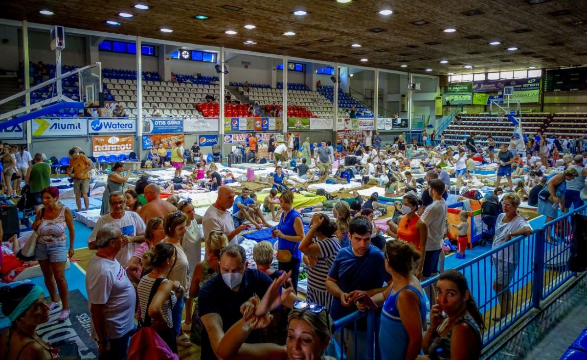 Φωτιά στη Ρόδο: Απεγκλωβίστηκαν 19.000 άνθρωποι – Η μεγαλύτερη επιχείρηση εκκένωσης που έγινε ποτέ στη χώρα
