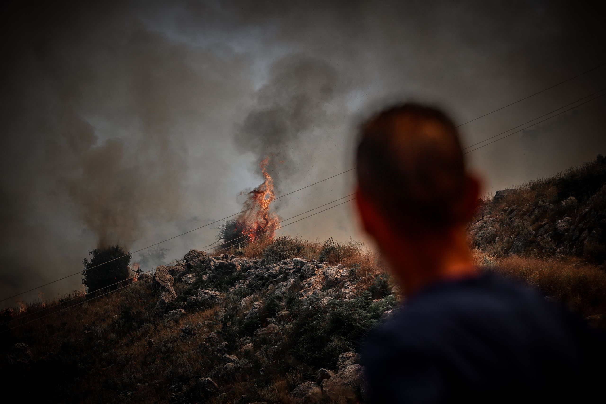 Κορυφώνονται οι μάχες σε Ρόδο, Κάρυστο και Κέρκυρα
