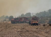 Πυρκαγιά στη Ρόδο: Σχεδόν 200.000 στρέμματα χάθηκαν και η καταστροφή συνεχίζεται
