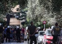 Έξωση Πατήσια: Διώχνουν μονογονεϊκή οικογένεια για χρέος 800 ευρώ – Χτυπήθηκε συγκέντρωση αλληλέγγυων