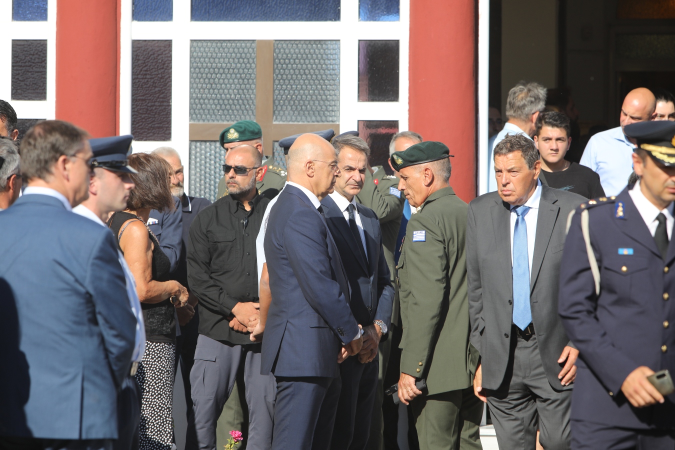 Νέα Αγχίαλος: Η στιγμή που Μητσοτάκης και Δένδιας ενημερώνονται από τον Α/ΓΕΕΘΑ για τις εκρήξεις