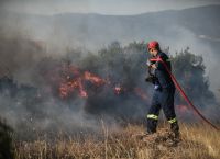 Πυρκαγιές: Καλύτερη εικόνα σε Μαγνησία, Ρόδο, Λαμία, Κέρκυρα, Κάρυστο και Άρτα