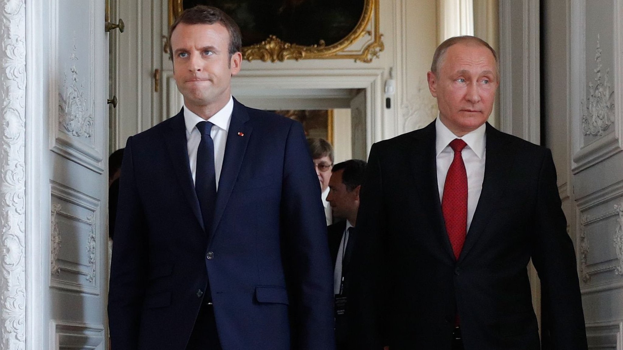 Le Figaro: Μακρόν για Πούτιν: «Τεράστιο λάθος» το ότι χρησιμοποιεί τα  σιτηρά ως μέσο πολέμου