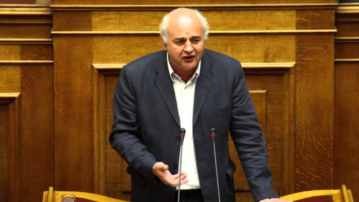 Καραθανασόπουλος: Τυχοδιωκτική κίνηση της κυβέρνησης η ψήφος των αποδήμων χωρίς κανένα κριτήριο
