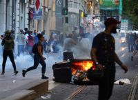 Γαλλία: Έκτακτη σύσκεψη στο Προεδρικό Μέγαρο – Δίχως τέλος τα επεισόδια και οι ταραχές