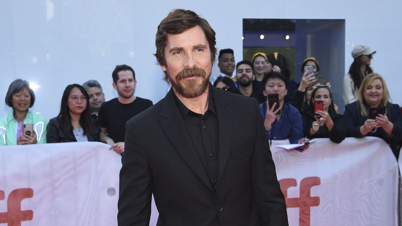 Christian Bale: Στη Μύκονο με την γυναίκα του και την κόρη του