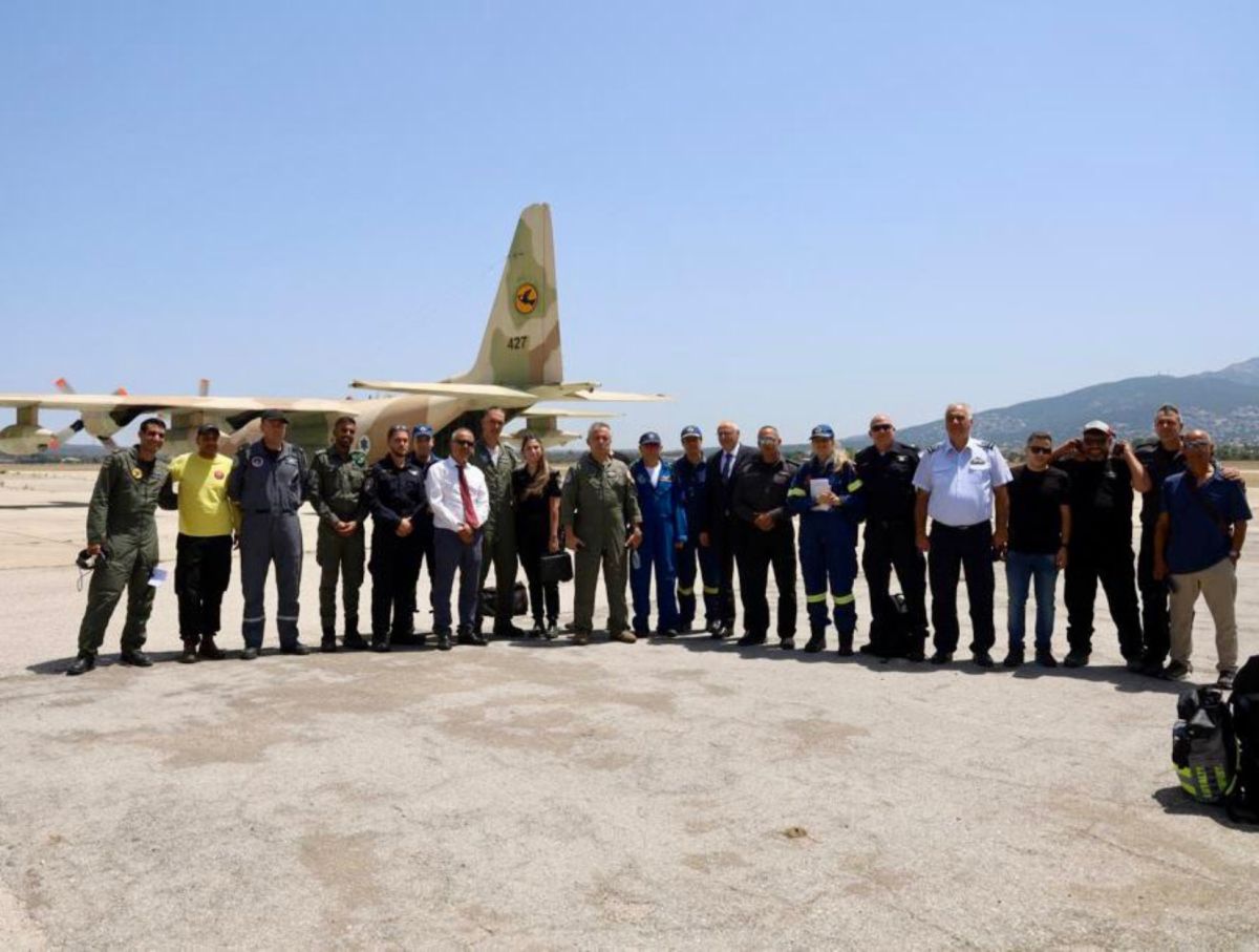 Έφτασαν στην Ελλάδα τα δύο ισραηλινά πυροσβεστικά – Ρίχνονται στα μέτωπα της πυρκαγιάς