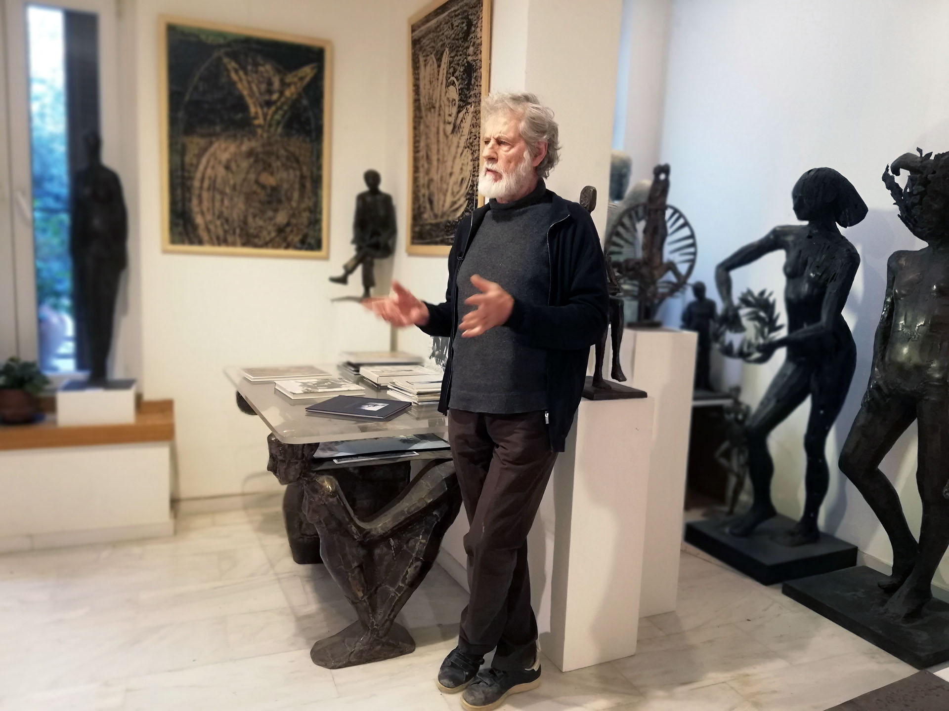Αριστείδης Πατσόγλου: Ο αρχαίος ελληνικός κόσμος μας διευκολύνει στην ερμηνεία του παρόντος