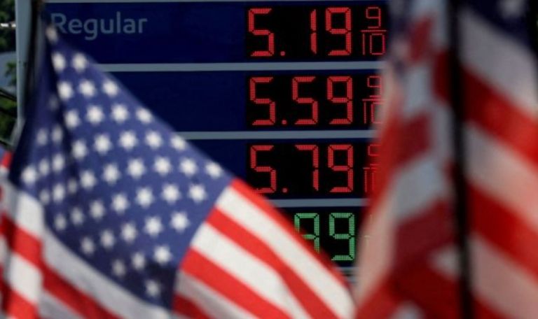 Βενζίνη: Σε υψηλό 9 ετών στις ΗΠΑ – Πληθωριστικό καμπανάκι για κεντρικές τράπεζες και κυβερνήσεις