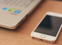 Apple: Γιατί ένα iPhone πρώτης γενιάς πουλήθηκε 190.000 δολάρια
