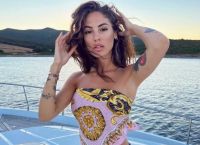 Italian influencer Giulia De Lellis on a beach in Mykonos