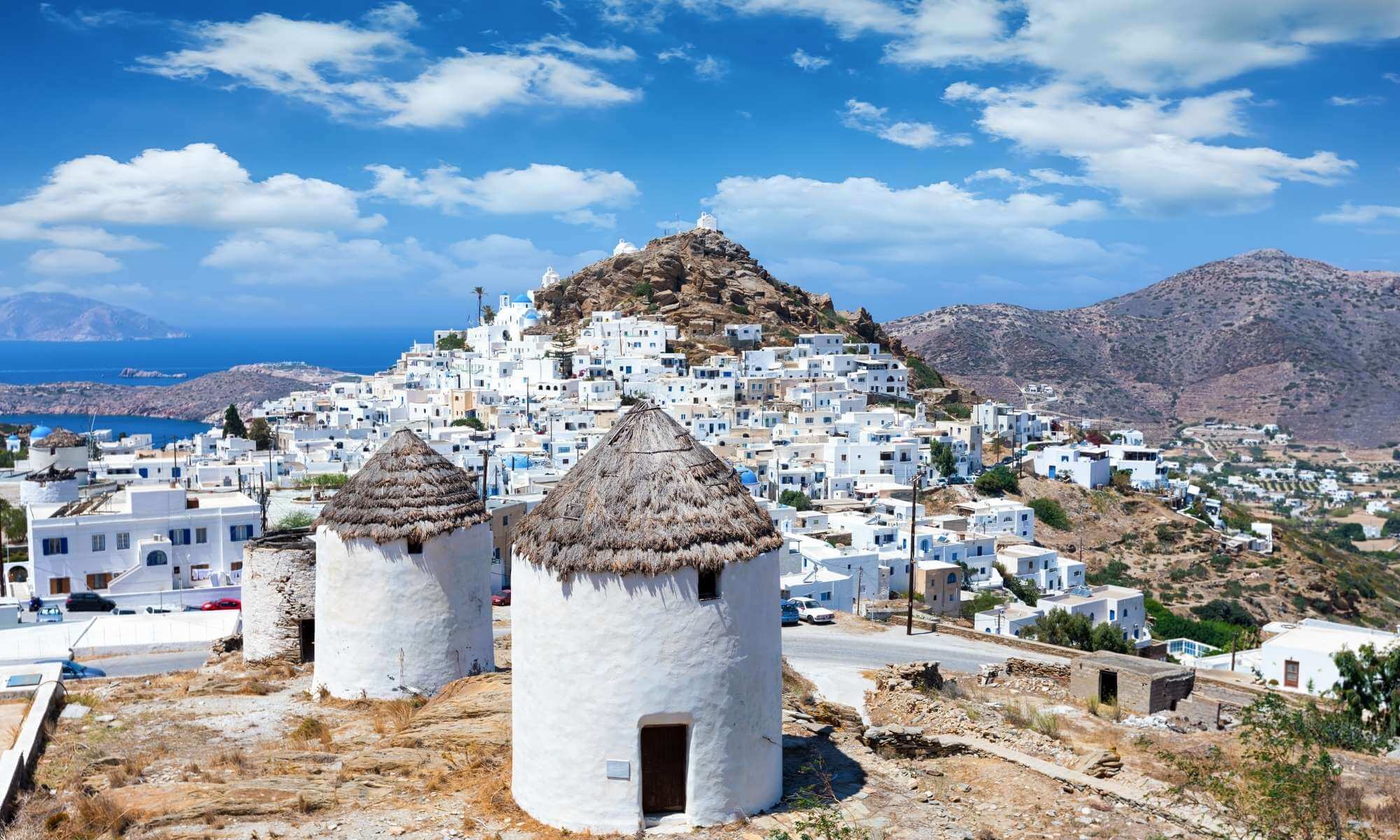 Διπλή τραγωδία στην Ίο – Νεκροί δύο Ιρλανδοί που γιόρταζαν την αποφοίτησή τους στο νησί