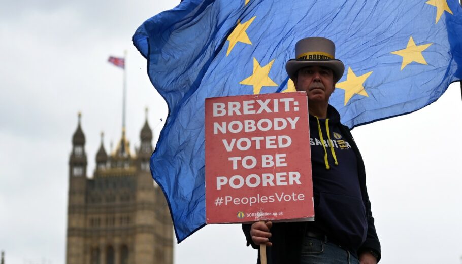 Brexit – έρευνα: Το 57% των Βρετανών θεωρεί λάθος την επιλογή αυτή