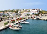 Άνδρος: Αφιέρωμα στο νησί των νερών και των περιπατητών από το Lonely Planet