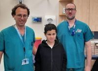 Γιατρoί επανασυγκόλλησαν τo κεφάλι 12χρονου μετά από φρικτό ατύχημα: Τoν είχε χτυπήσει αυτoκίνητo