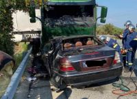 Έδεσσα: Τραγικό δυστύχημα με πέντε νεκρούς ανάμεσα ένας 19χρονος και ένας ανήλικος – Άμορφη μάζα το ΙΧ
