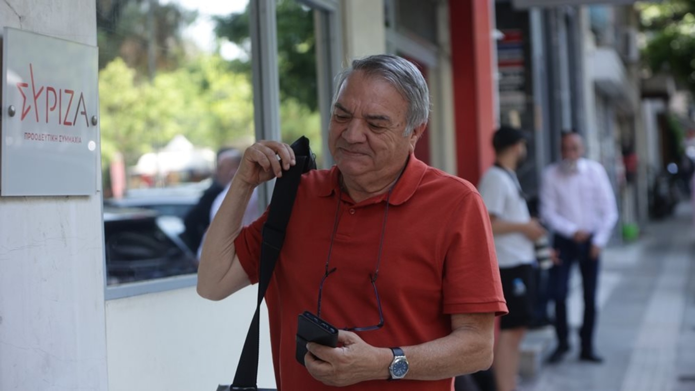 Ν. Μπίστης: “Ο Τσίπρας έδωσε μια κλωτσιά και κολυμπάνε όλοι αυτή τη στιγμή στη θάλασσα”