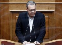 Φάμελλος: Να καταδικάσει η κυβέρνηση προσπάθειες εξίσωσης θύματος και θύτη στη δολοφονία του Αντώνη Καρυώτη