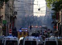 Γαλλία: Η δραματική έκκληση της γιαγιάς του 17χρονου Ναέλ – «Σταματήστε, μην σπάτε»