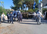 Το τελευταίο αντίο στον Σμηναγό Χρήστο Μουλά – Έφτασε η σορός του στην εκκλησία