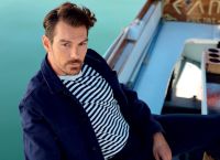 Γιάννης Κουκουράκης: Το απόλυτο αντρικό μαυρισμένο σώμα
