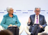 Fed- ΕΚΤ: Οι επενδυτές αναζητούν σημάδια ότι κλείνει ο κύκλος της αύξησης των επιτοκίων