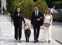 Ο βουλευτής επικρατείας Γιώργος Σταμάτης για τον πρώτο σκύλο οδηγό τυφλών σε ορκωμοσία της βουλής