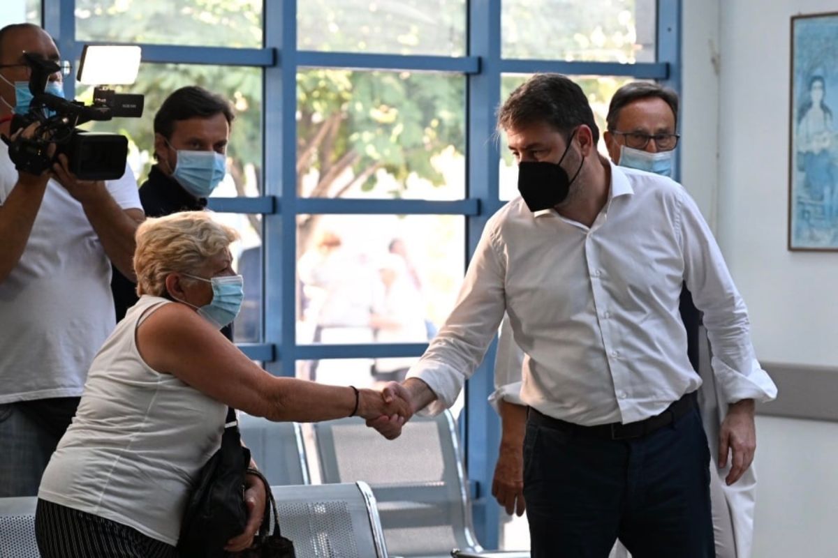 Ανδρουλάκης: Να διοχετευθεί το 8-10% των πόρων του Ταμείου Ανάκαμψης στο ΕΣΥ