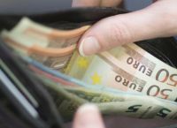 Πόσο αυξάνονται οι μισθοί μετά το ξεπάγωμα των τριετιών από το 2024 [vid]
