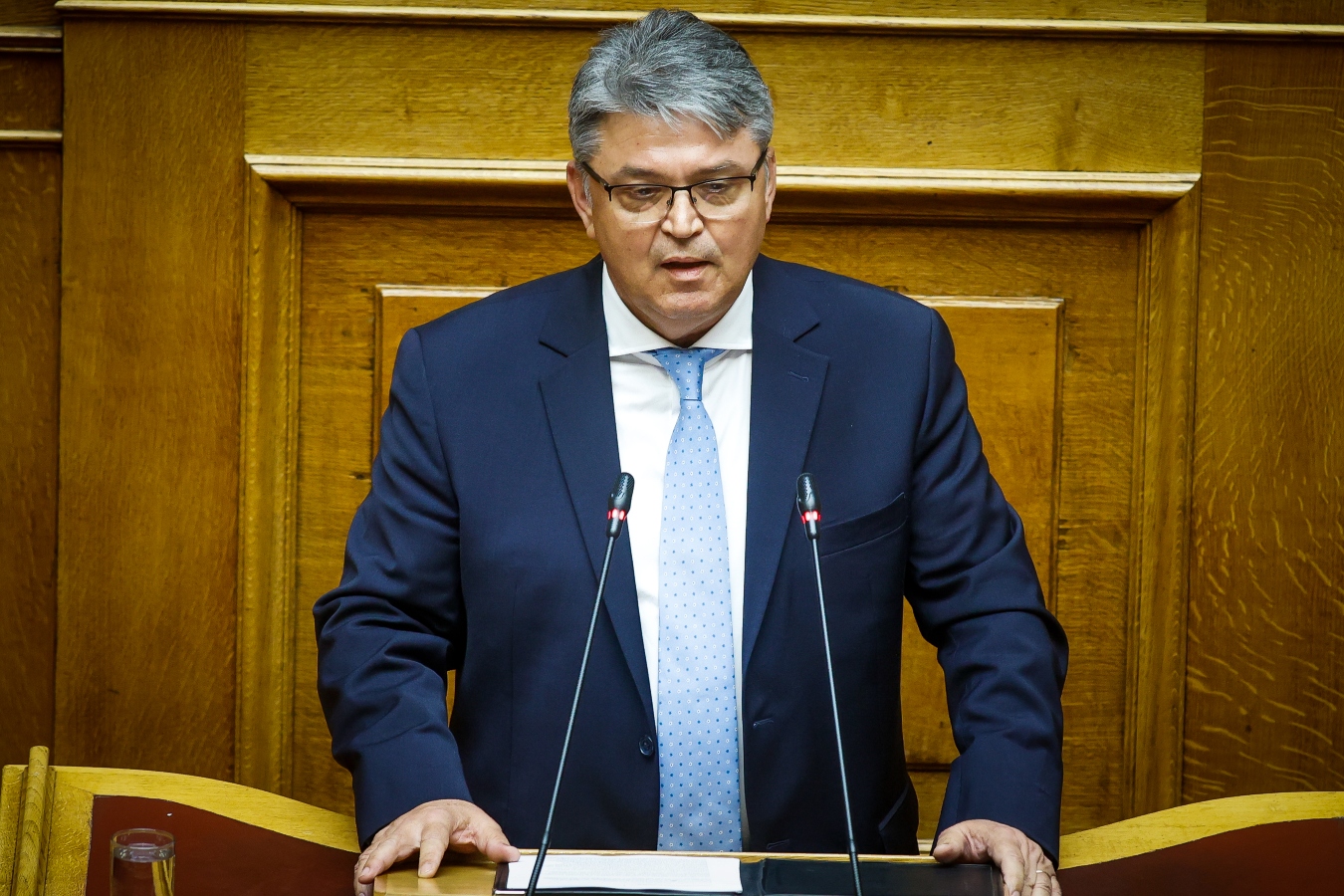 Βουλή: Κατά των ηλεκτρονικών ταυτοτήτων ο Νατσιός – «Έχουν σύστημα γεωεντοπισμού»