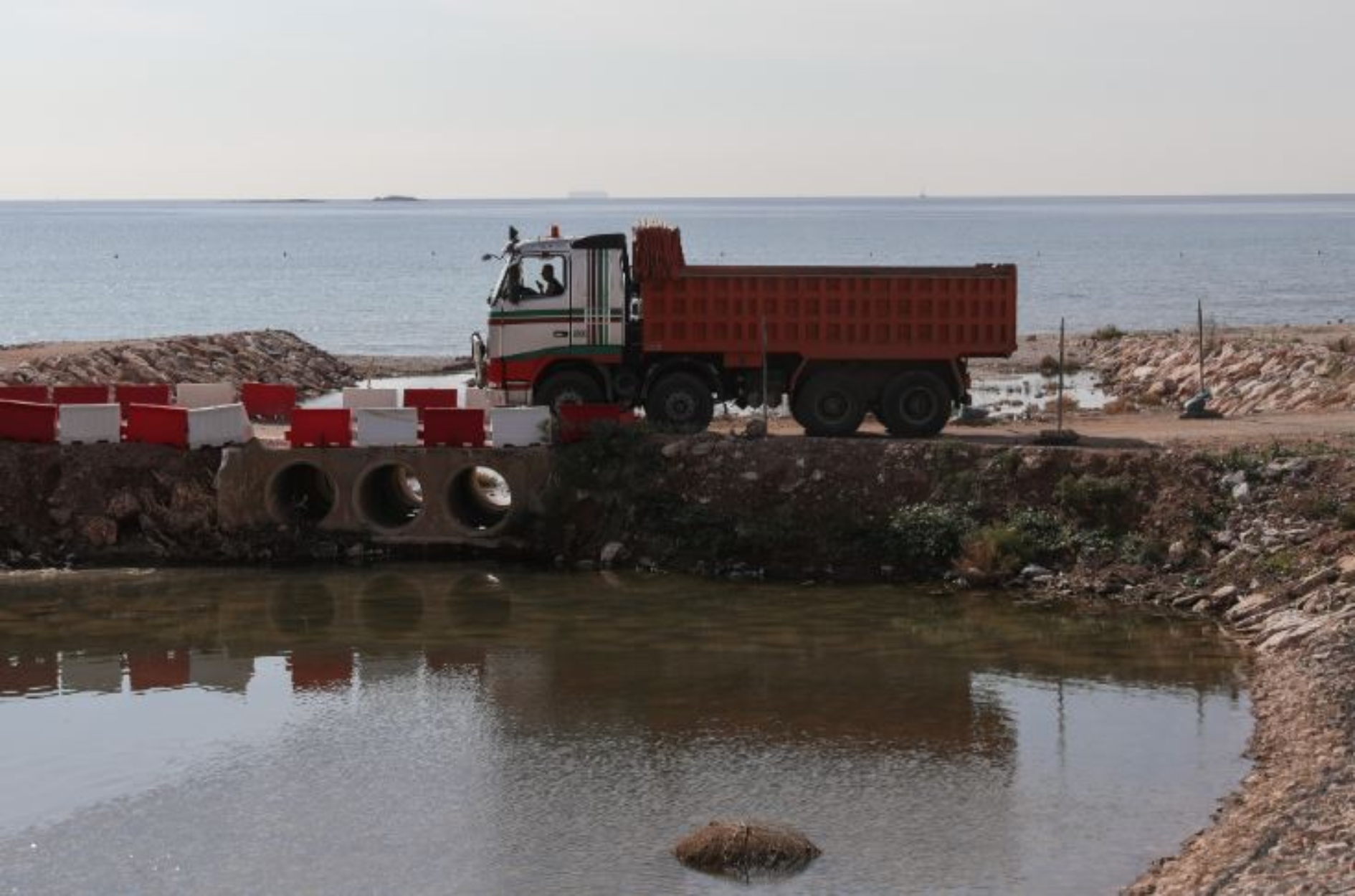 Υπογραφή σύμβασης για τη διευθέτηση ρεμάτων στο Ωραιόκαστρο Θεσσαλονίκης