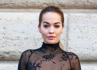 Δεν άντεξε η Ρίτα Όρα και μας έδειξε τις ρώγες της