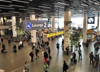 Ολλανδία: Περίπου 300 πτήσεις ακυρώθηκαν λόγω ισχυρών ανέμων