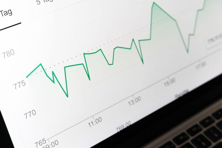 Bloomberg: Έρχεται «πονοκέφαλος» χρέους 2 τρισ. δολαρίων που συνδέεται με τον πληθωρισμό