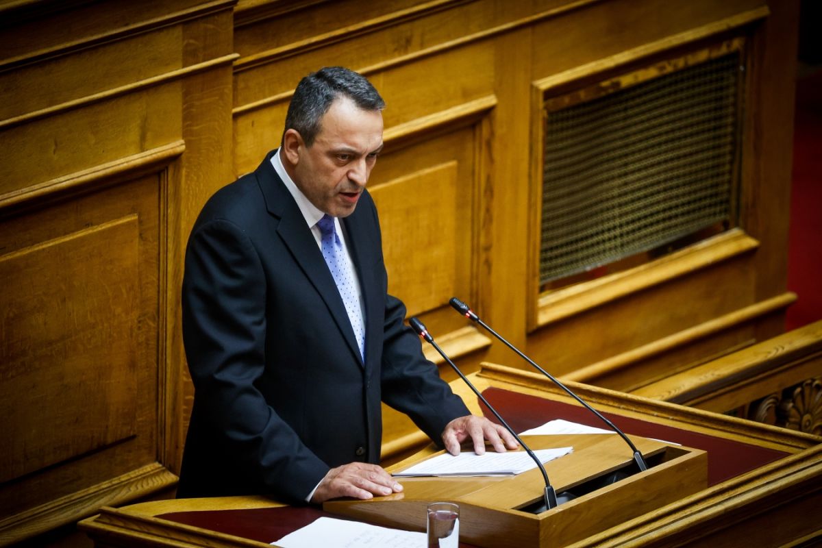 Βαθαίνει η κρίση στους Σπαρτιάτες