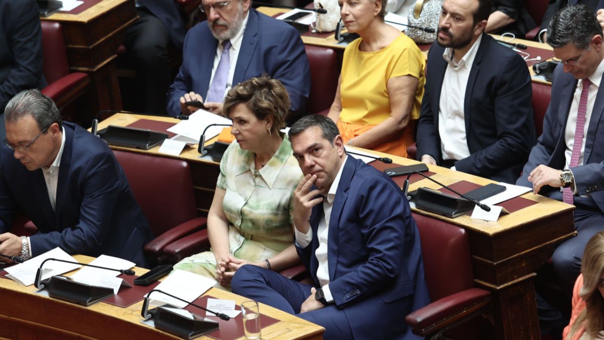 Απών ο Τσίπρας από τις προγραμματικές δηλώσεις στη Βουλή