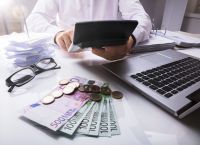 Εφορία: Ζημιές ή μηδενικά κέρδη δήλωσαν δύο στις τρεις επιχειρήσεις